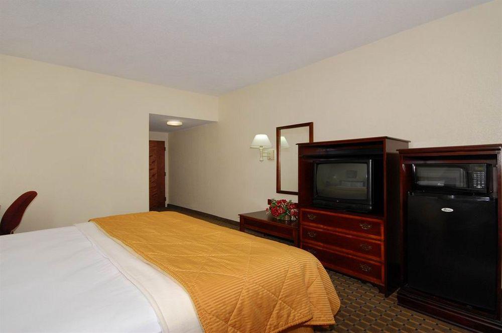 Red Roof Inn & Suites Newnan Luaran gambar