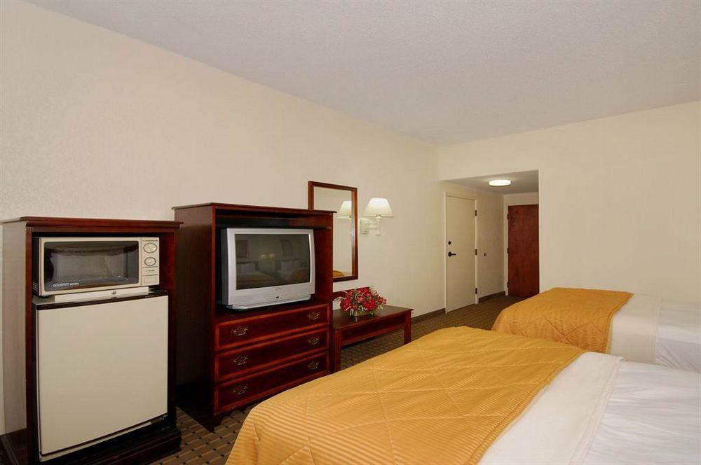 Red Roof Inn & Suites Newnan Luaran gambar