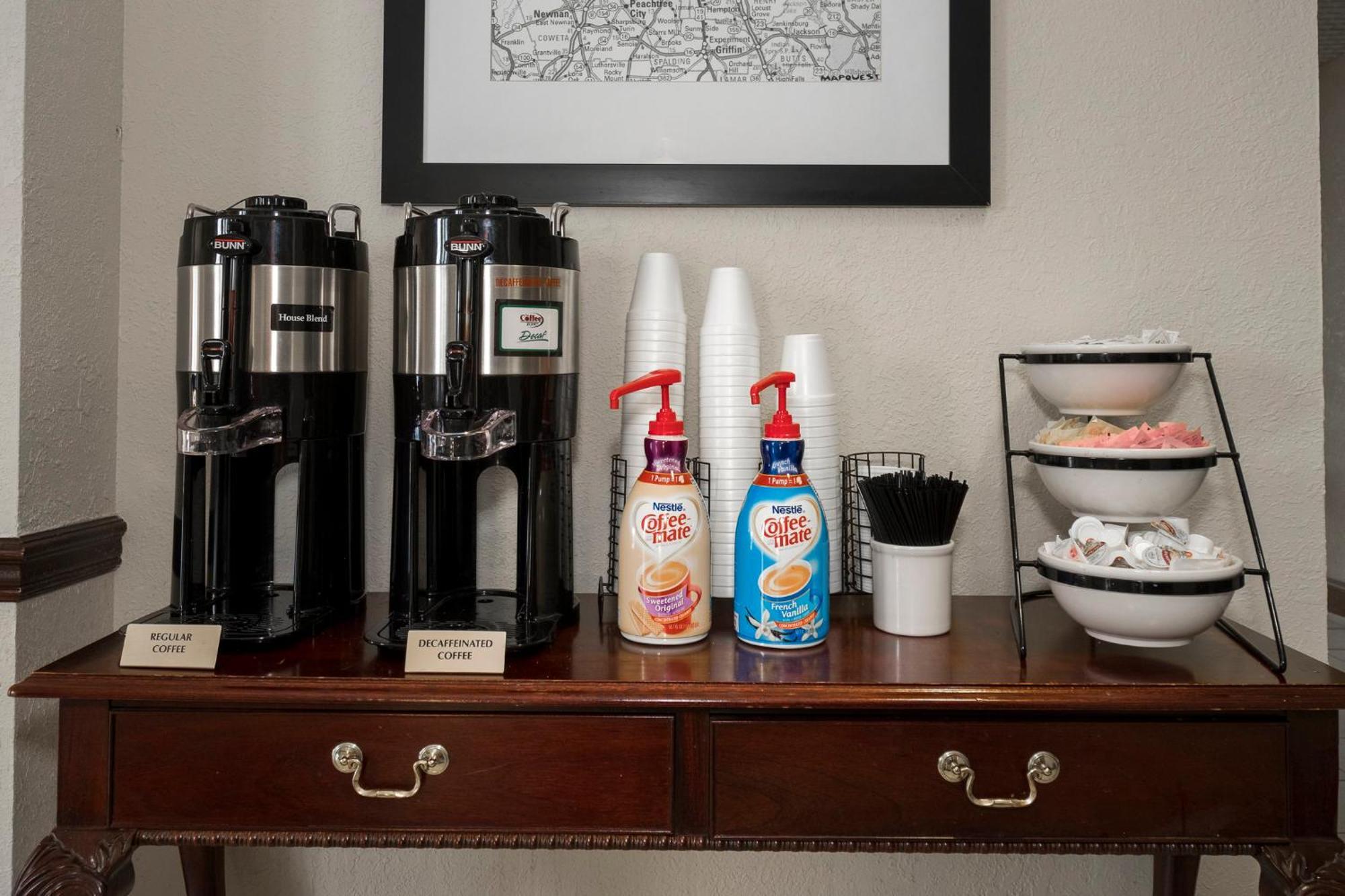 Red Roof Inn & Suites Newnan Luaran gambar