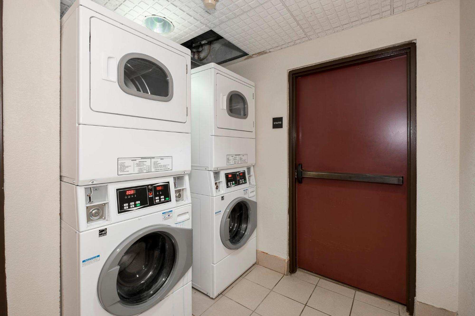 Red Roof Inn & Suites Newnan Luaran gambar