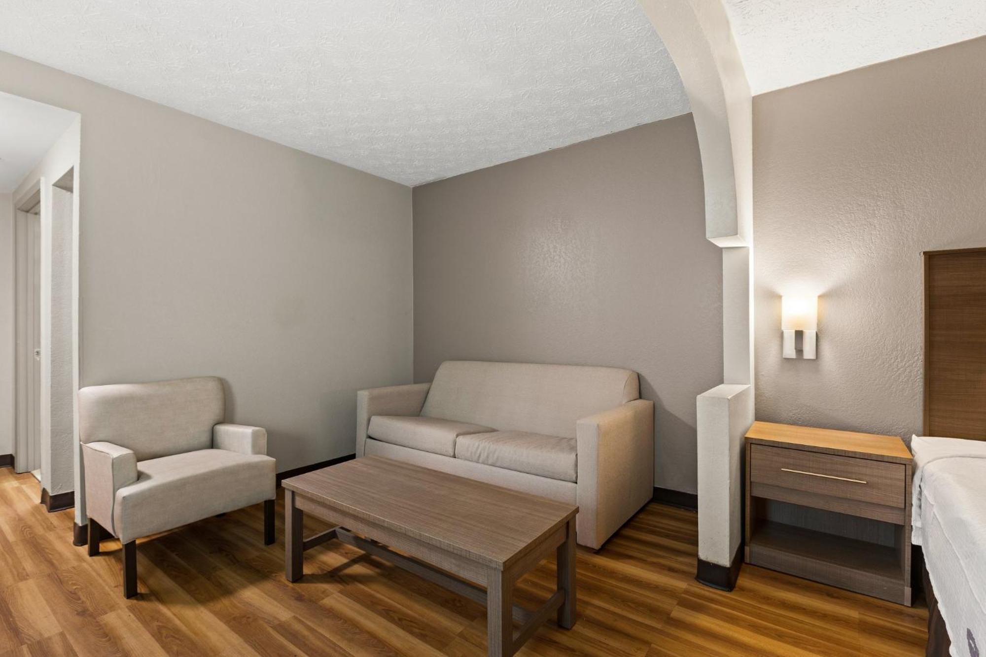 Red Roof Inn & Suites Newnan Luaran gambar