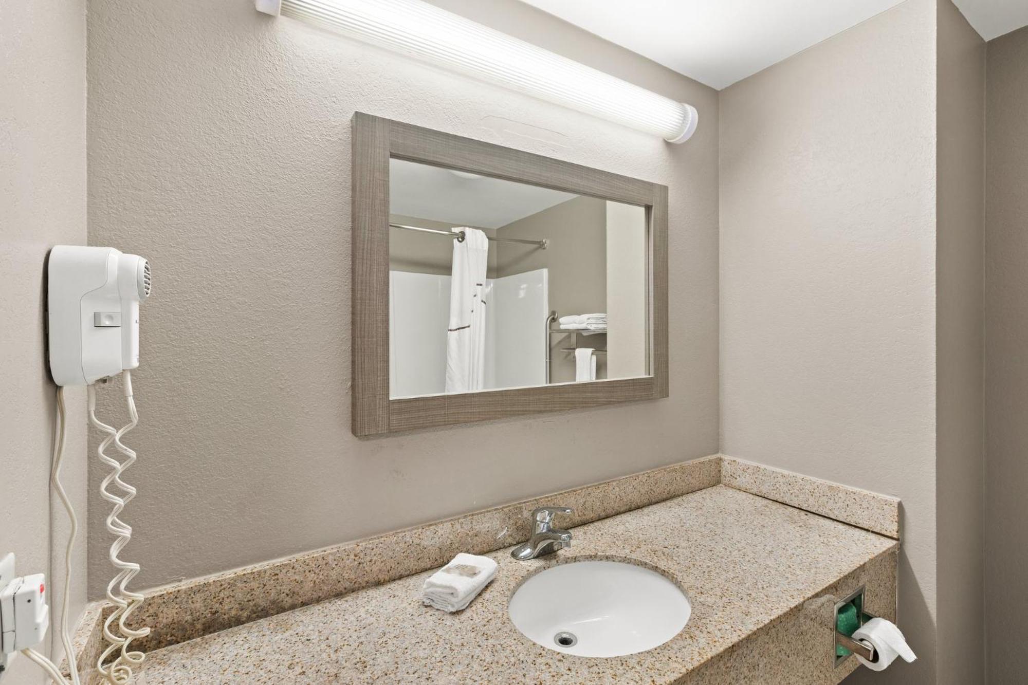 Red Roof Inn & Suites Newnan Luaran gambar