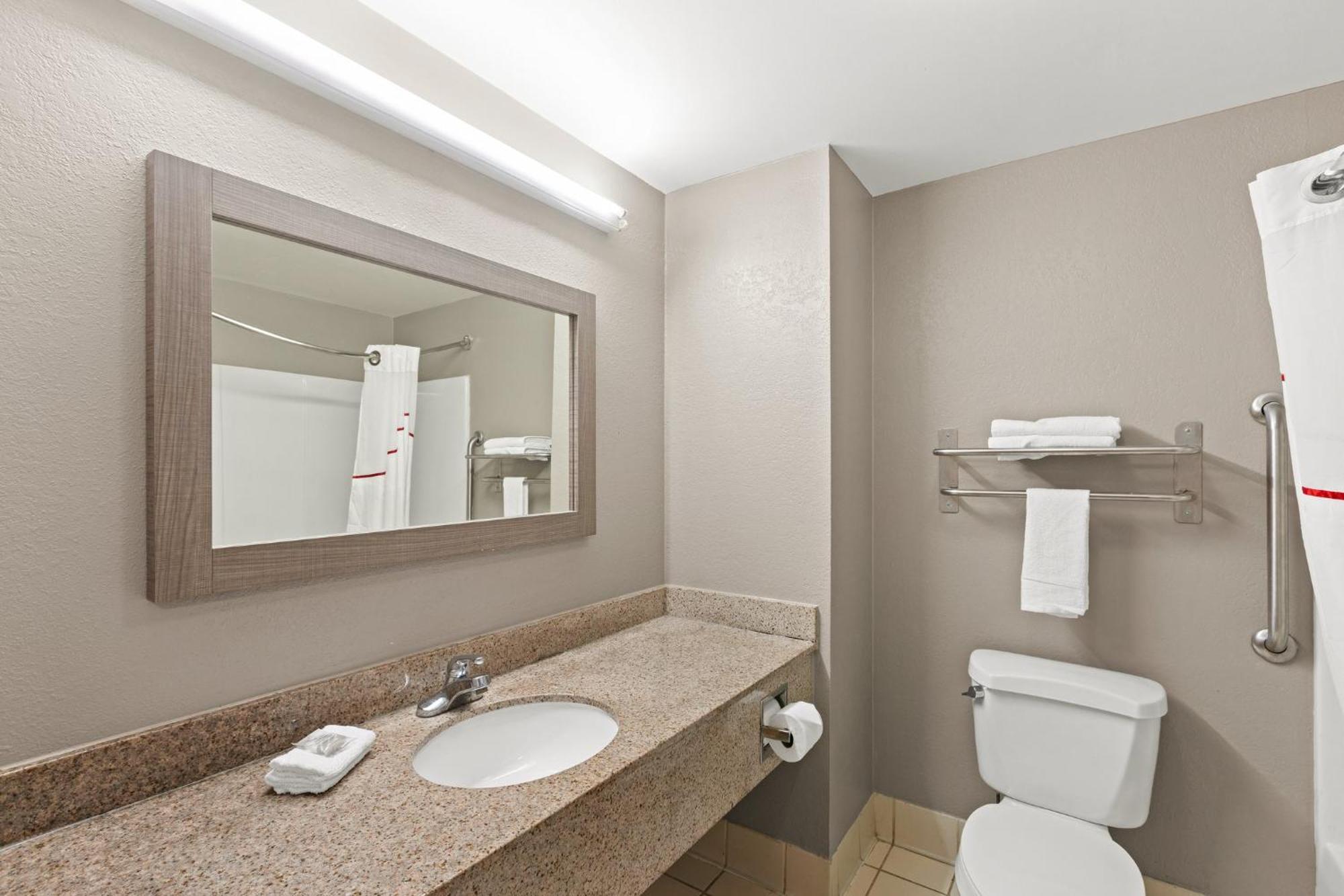 Red Roof Inn & Suites Newnan Luaran gambar