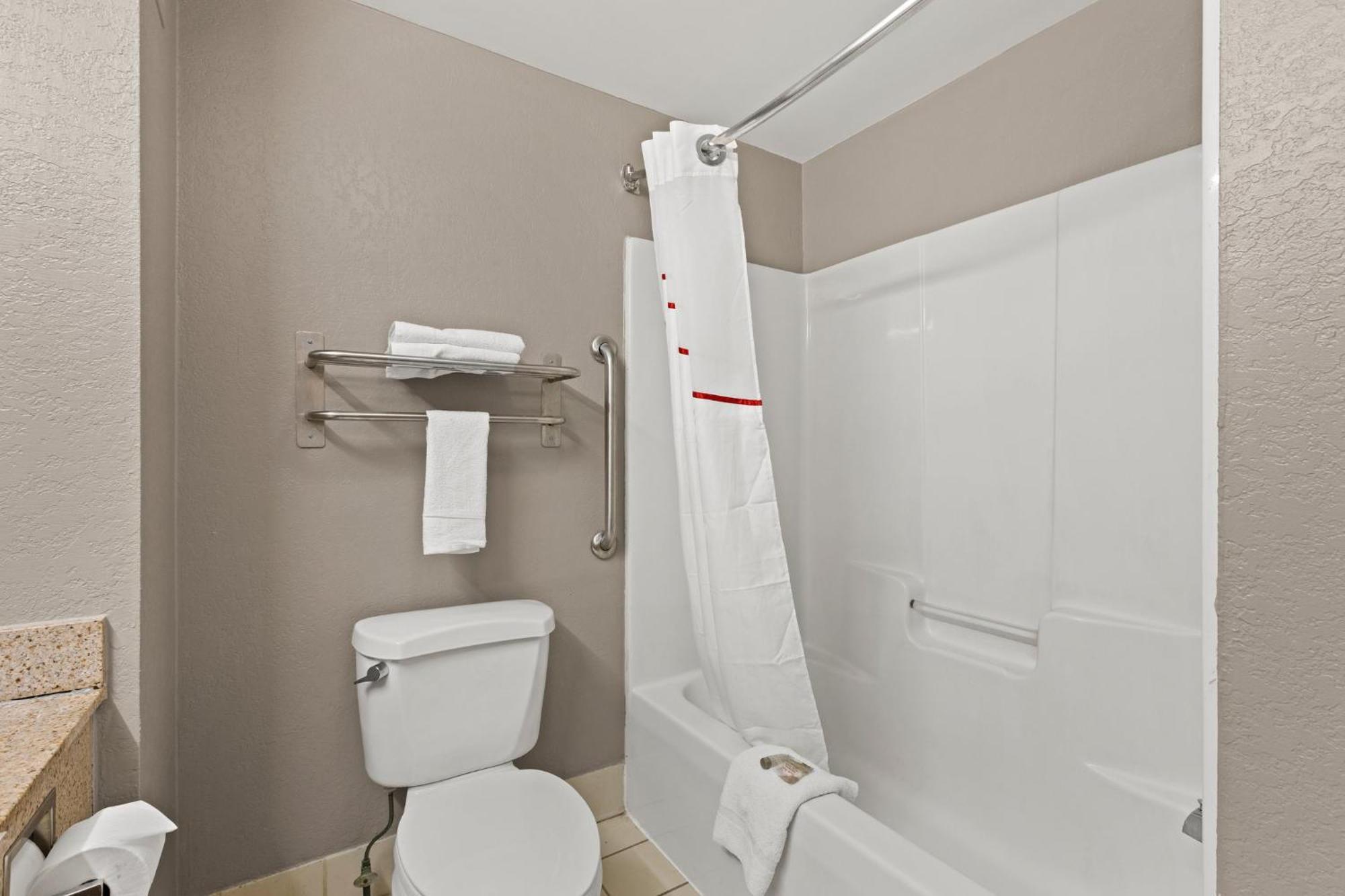 Red Roof Inn & Suites Newnan Luaran gambar