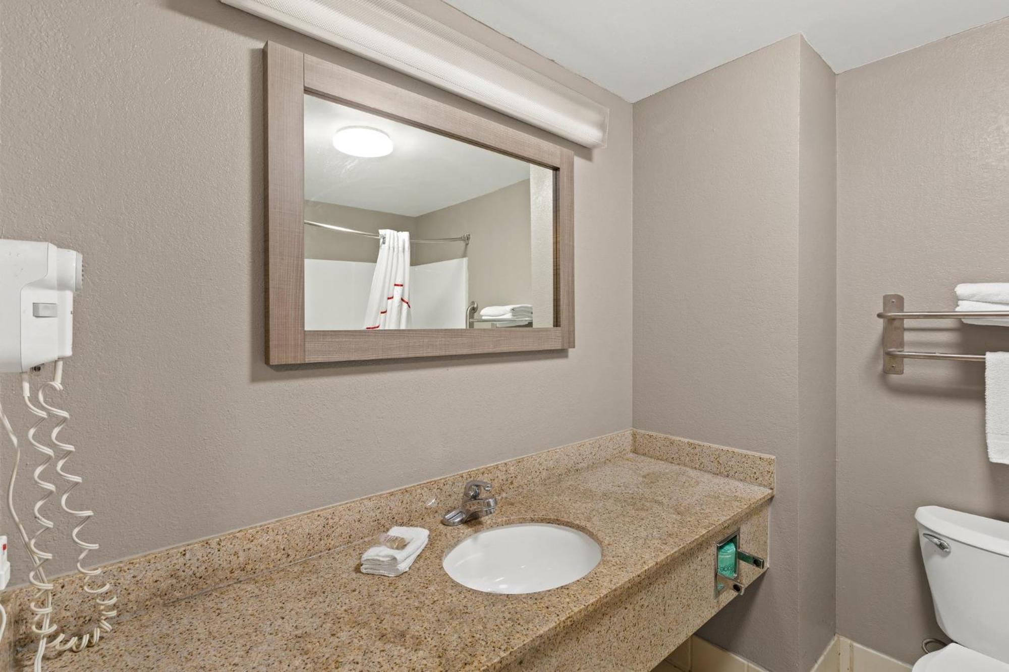 Red Roof Inn & Suites Newnan Luaran gambar